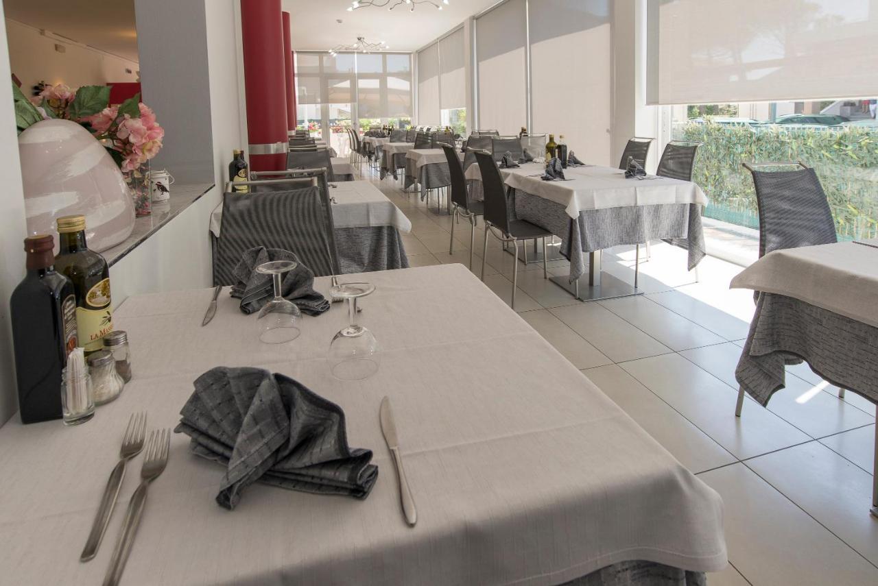 לידו די ג'סולו Hotel Atene מראה חיצוני תמונה