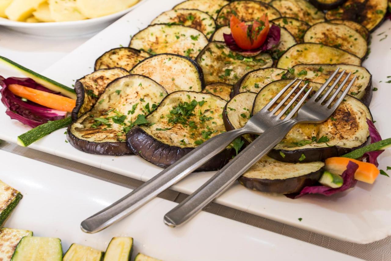 לידו די ג'סולו Hotel Atene מראה חיצוני תמונה