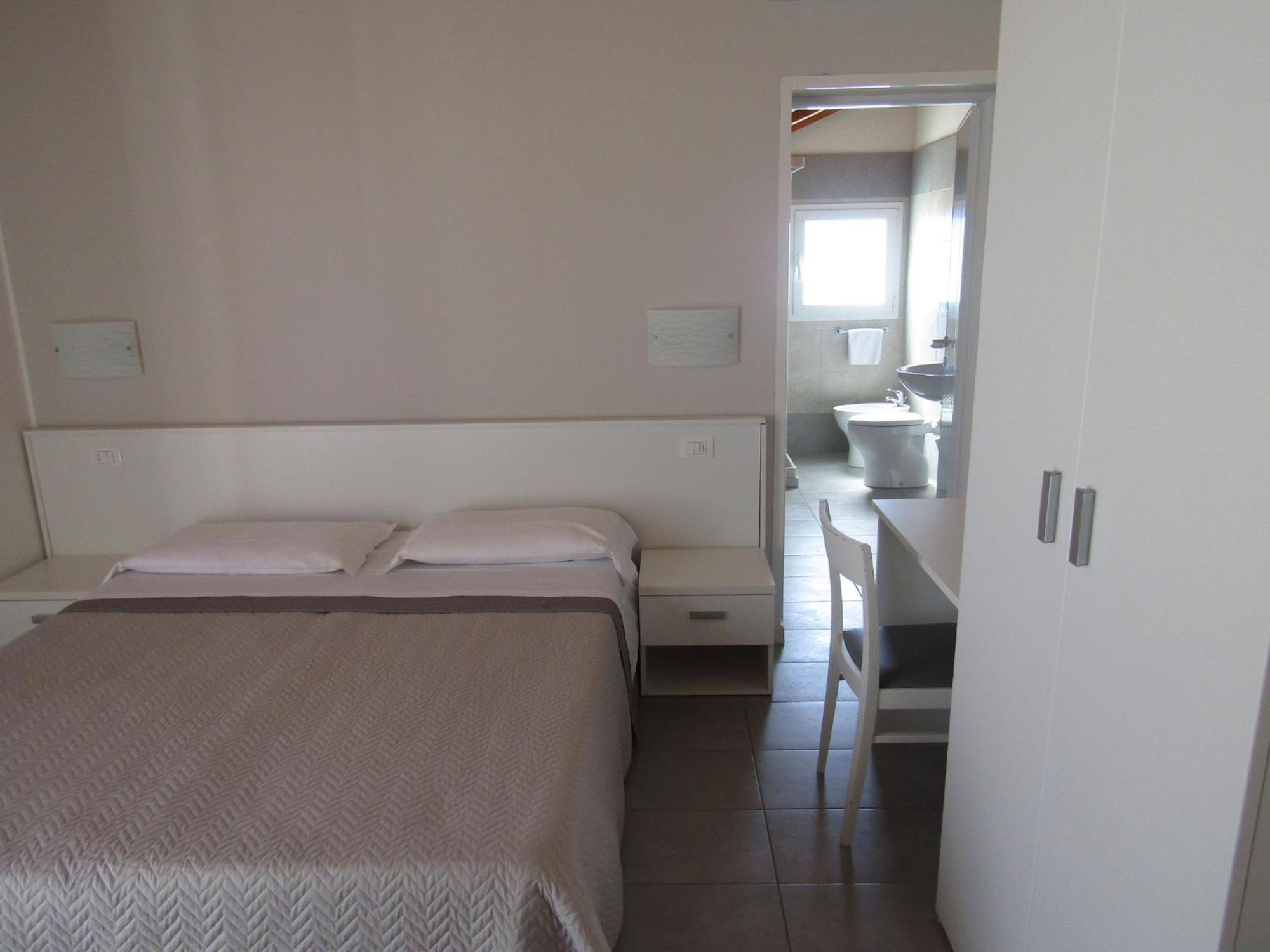 לידו די ג'סולו Hotel Atene מראה חיצוני תמונה