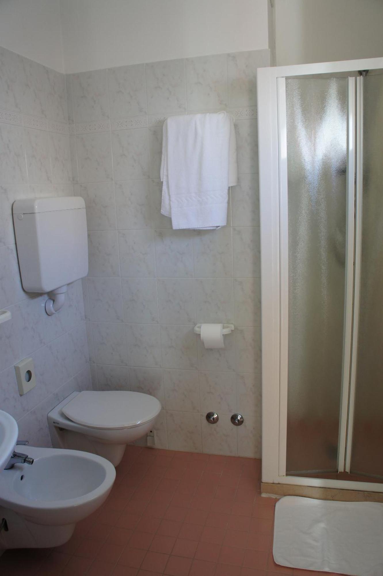 לידו די ג'סולו Hotel Atene מראה חיצוני תמונה